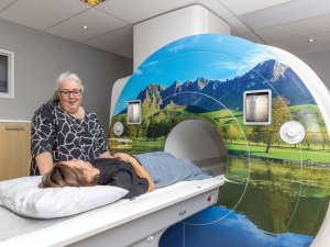  Heather Joll MRI scanner CR Simon Cartwright 