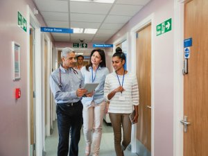 Doctors, talk, hospital, conversation