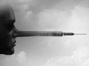 Nose Syringe CR Wildpixel on iStock