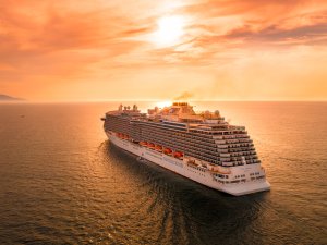 cruise ship
