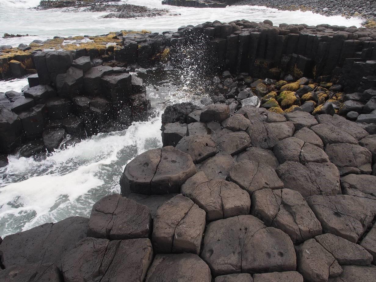 Basalt columns towards Port Hutt