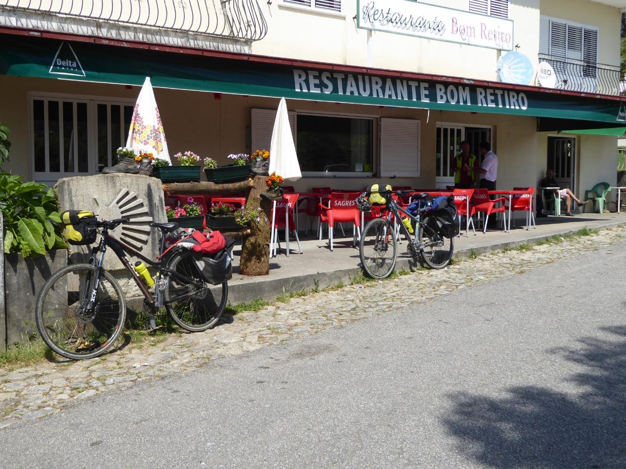 Restaurant for good retirees