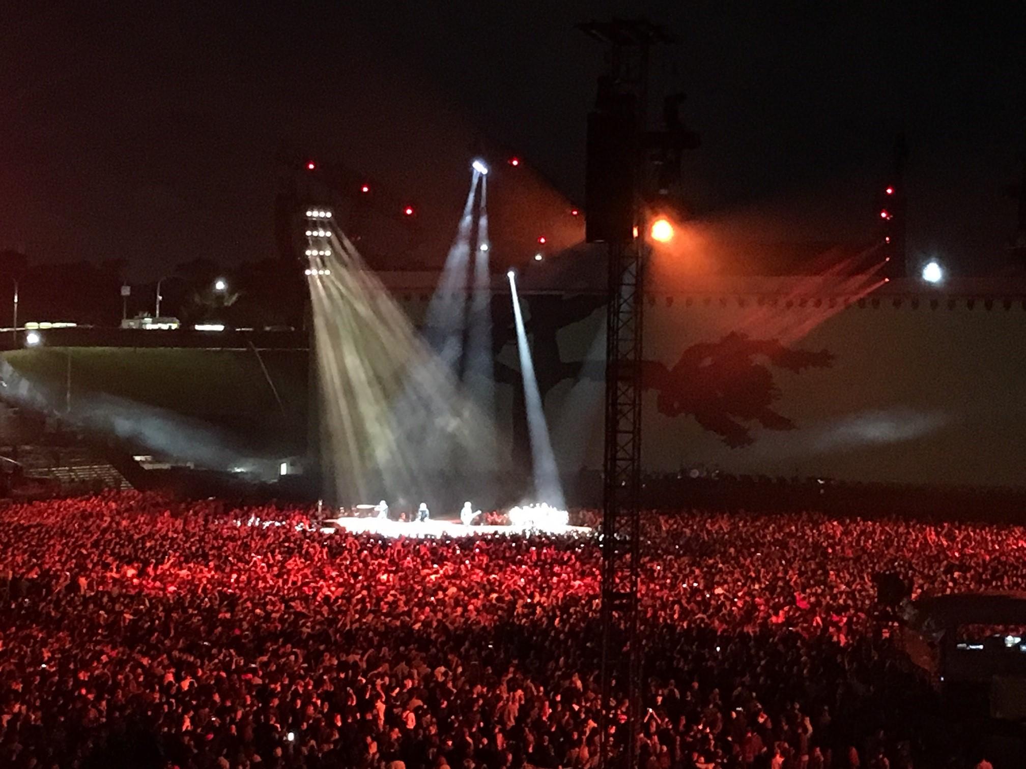 U2 play Sunday Bloody Sunday