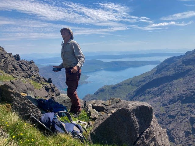 Distant Elgol